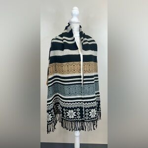 Arianna by Howard Black Tan Patterned Scarf Wrap Fringe Boho Southwestern Poncho
